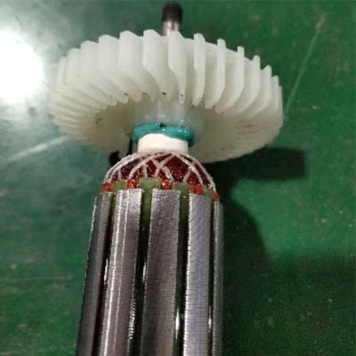 尼龙与不锈钢的粘接用什么胶水粘接？